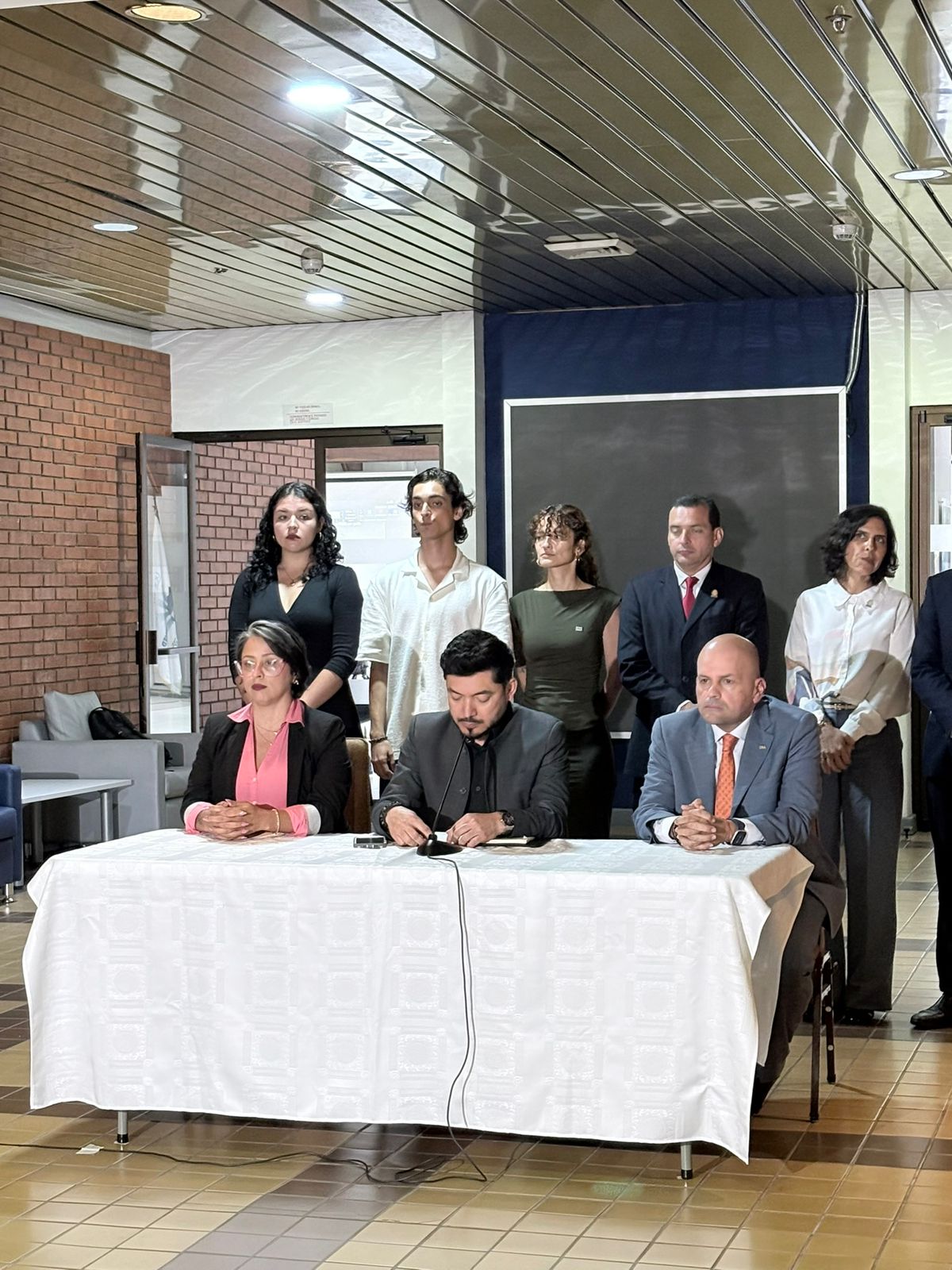 Negociación del FEES se extendería a la Asamblea Legislativa